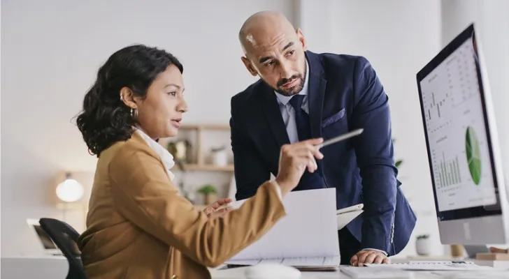 Différences entre les actions, les options et les contrats à terme: Quelles distinctions existent-elles?
