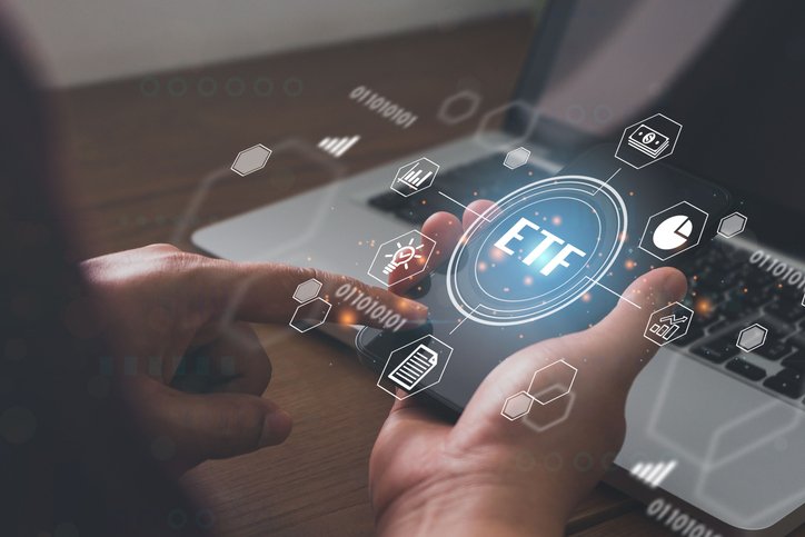 Comparaison entre les ETF de croissance et les ETF de valeur : lequel choisir pour investir ?
